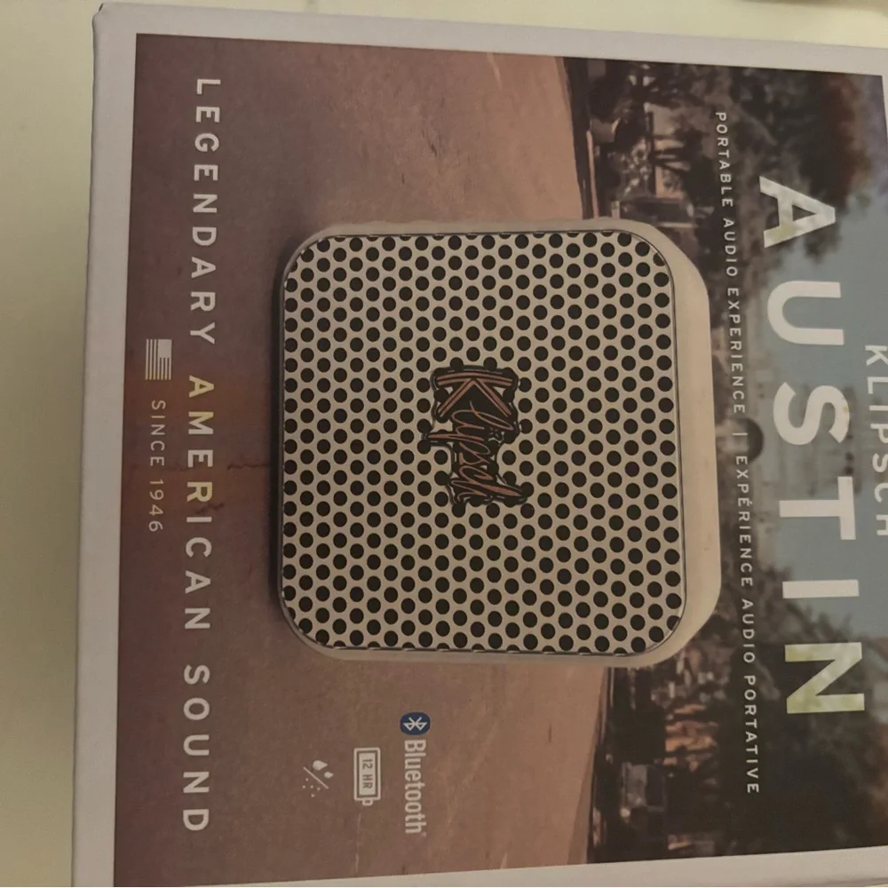 Klipsch Black and White Bluetooth Speaker - Picture 1 of 3